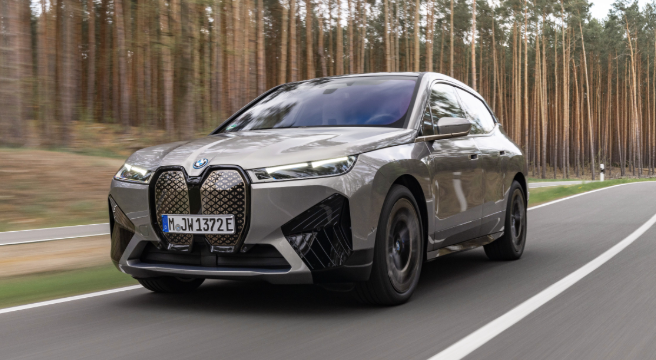 2025 BMW iX