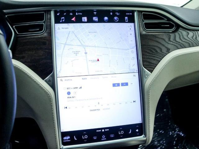 2018 Tesla Model X 5YJXCBE22JF089598