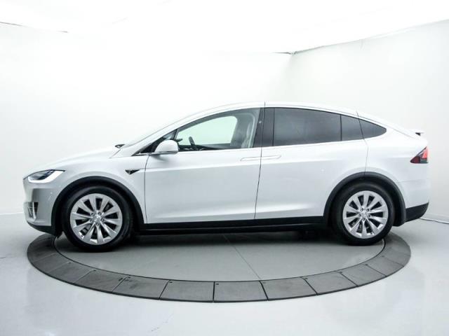 2018 Tesla Model X 5YJXCBE22JF089598