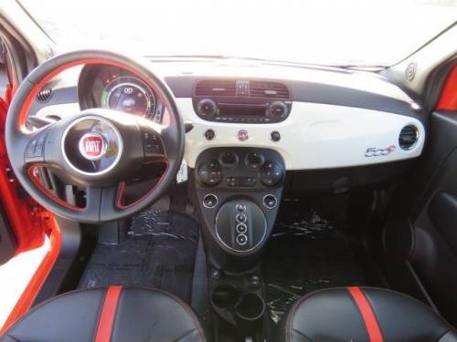2015 Fiat 500e - Images - 7