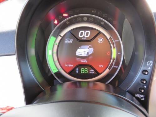 2015 Fiat 500e - Images - 14