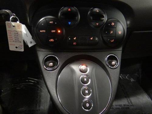 2015 Fiat 500e - Images - 10