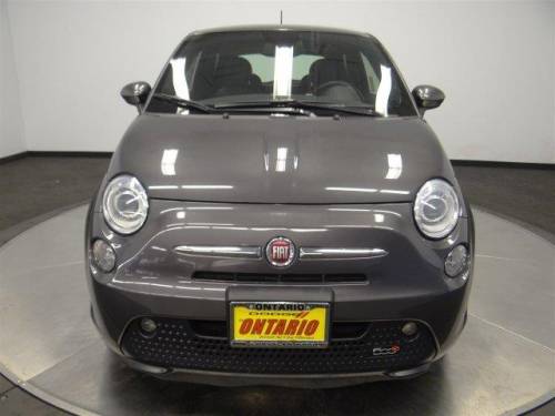 2015 Fiat 500e - Images - 16