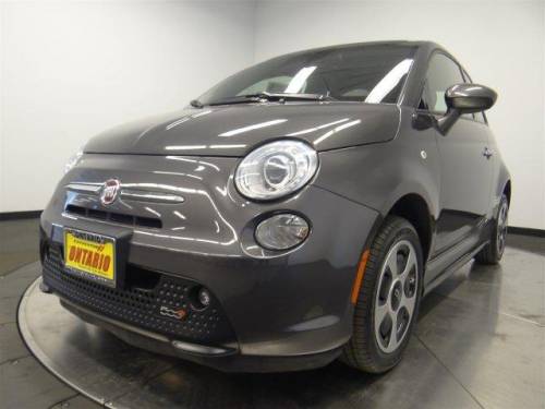 2015 Fiat 500e - Images - 17