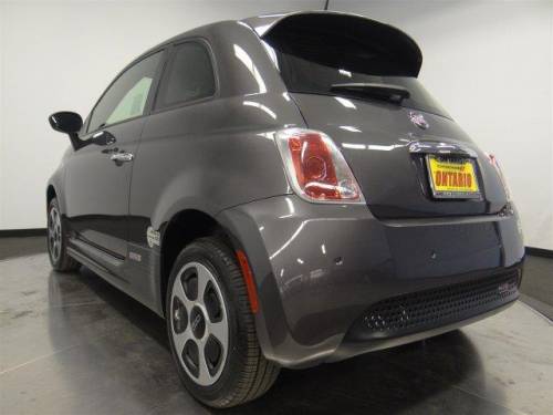 2015 Fiat 500e - Images - 20