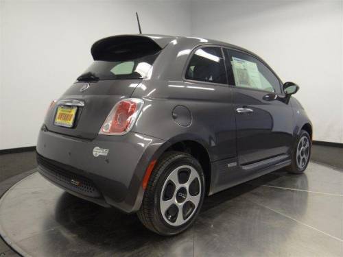 2015 Fiat 500e - Images - 23
