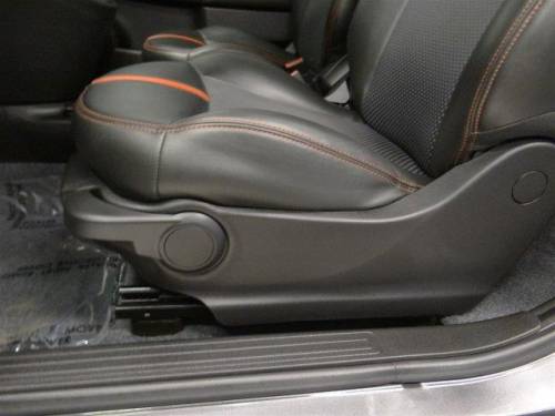 2015 Fiat 500e - Images - 28