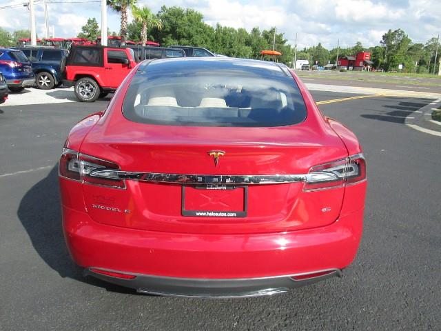 2014 Tesla Model S 5YJSA1H11EFP58821