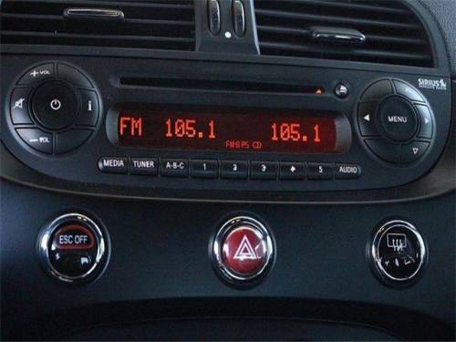 2015 Fiat 500e - Images - 12