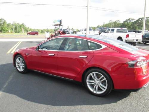 2014 Tesla Model S 5YJSA1H11EFP58821