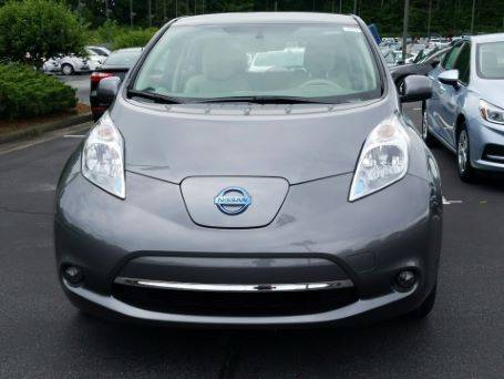2015 Nissan LEAF - Images - 1