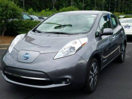 2015 Nissan LEAF - Images - 2