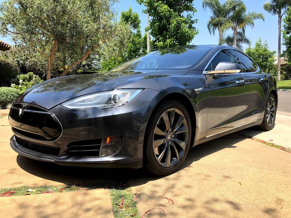 2015 Tesla Model S 5YJSA1E23FF103574