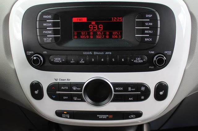 2016 Kia Soul KNDJP3AE7G7017374