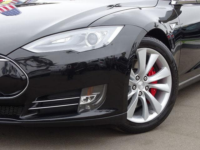 2015 Tesla Model S 5YJSA1H29FFP75036