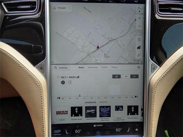 2015 Tesla Model S 5YJSA1S22FF082706