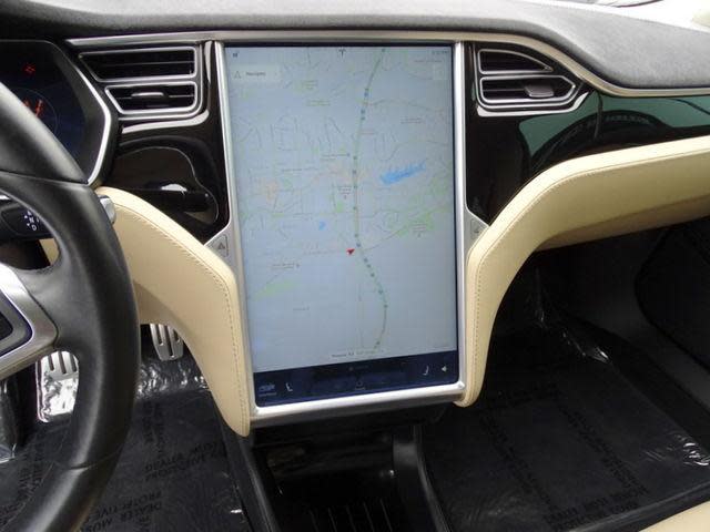 2015 Tesla Model S 5YJSA1H29FFP75036