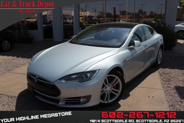 2015 Tesla Model S 5YJSA1H42FF085971