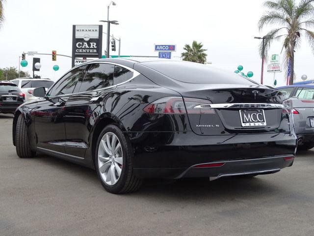 2015 Tesla Model S 5YJSA1H29FFP75036