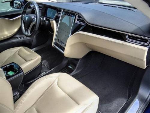 2015 Tesla Model S 5YJSA1S22FF082706