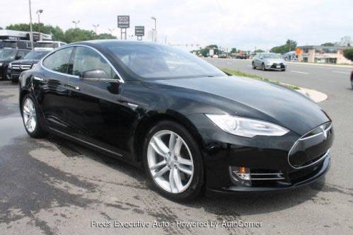 2015 Tesla Model S 5YJSA1E20FF107579