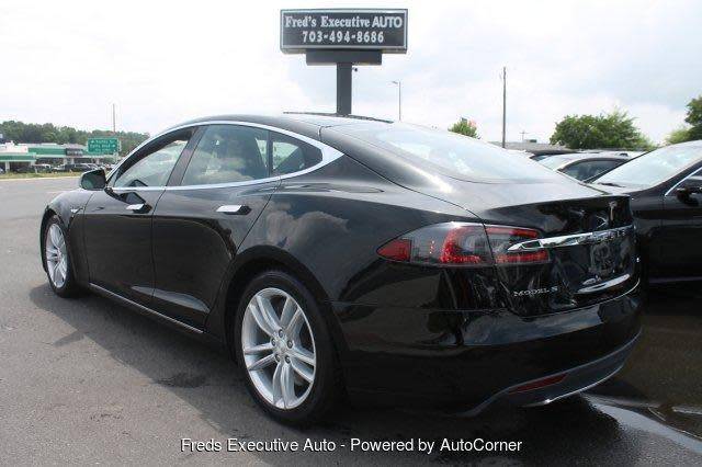 2015 Tesla Model S - Images - 4