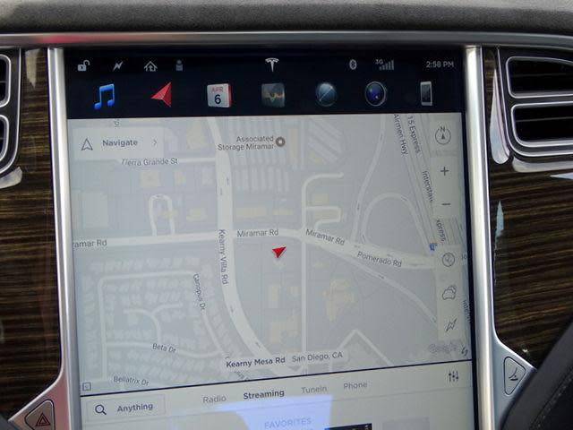 2015 Tesla Model S - Images - 25