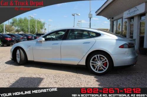 2015 Tesla Model S 5YJSA1H42FF085971