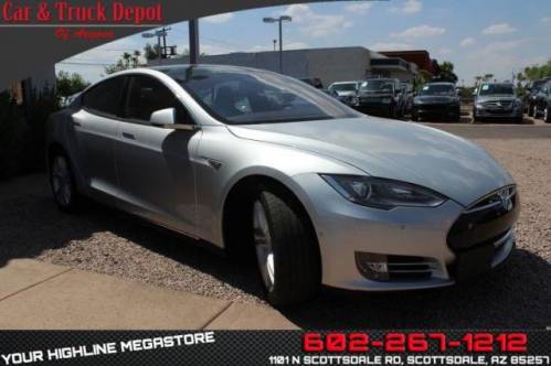 2015 Tesla Model S 5YJSA1H42FF085971