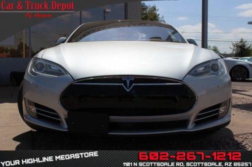 2015 Tesla Model S 5YJSA1H42FF085971