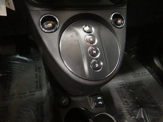 2015 Fiat 500e - Images - 10