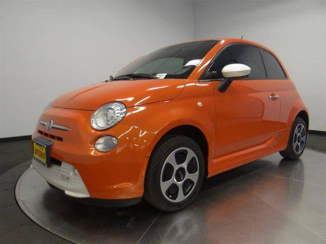 2015 Fiat 500e - Images - 18