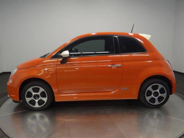 2015 Fiat 500e - Images - 19