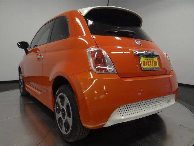 2015 Fiat 500e - Images - 20