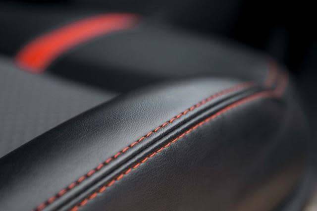 2015 Fiat 500e - Images - 12