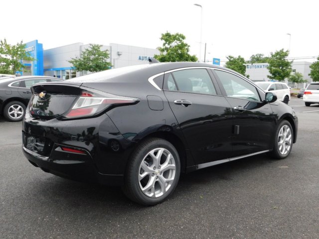 2018 Chevrolet VOLT 1G1RD6S51JU144179