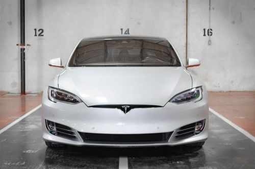 2016 Tesla Model S 5YJSA1E21GF137384