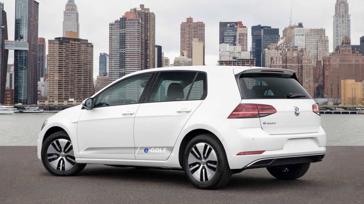 7. Volkswagen e-Golf
