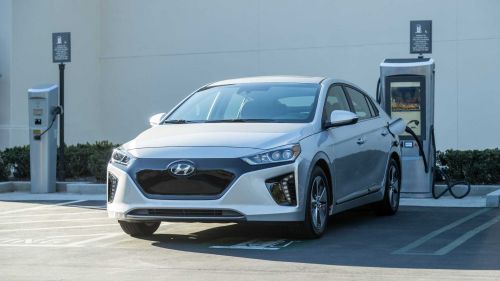 the-best-electric-car-lease-deals-under-300-per-month