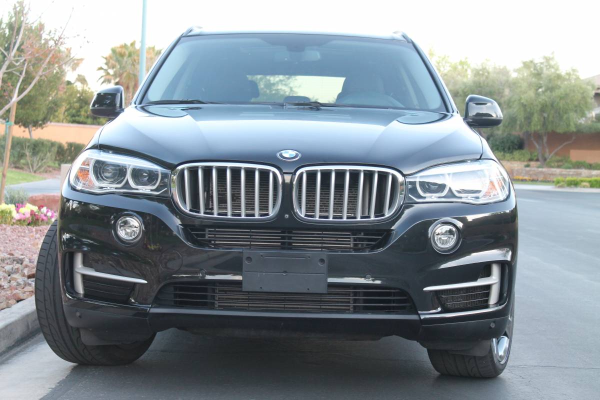 2016 BMW X5 xDrive40e - Images - 3