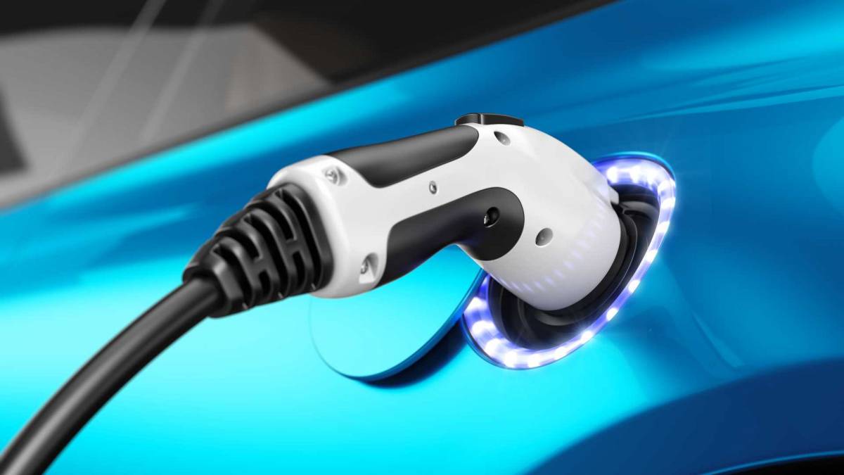 Can You Charge An Electric Car From A Normal Plug Socket Cheap