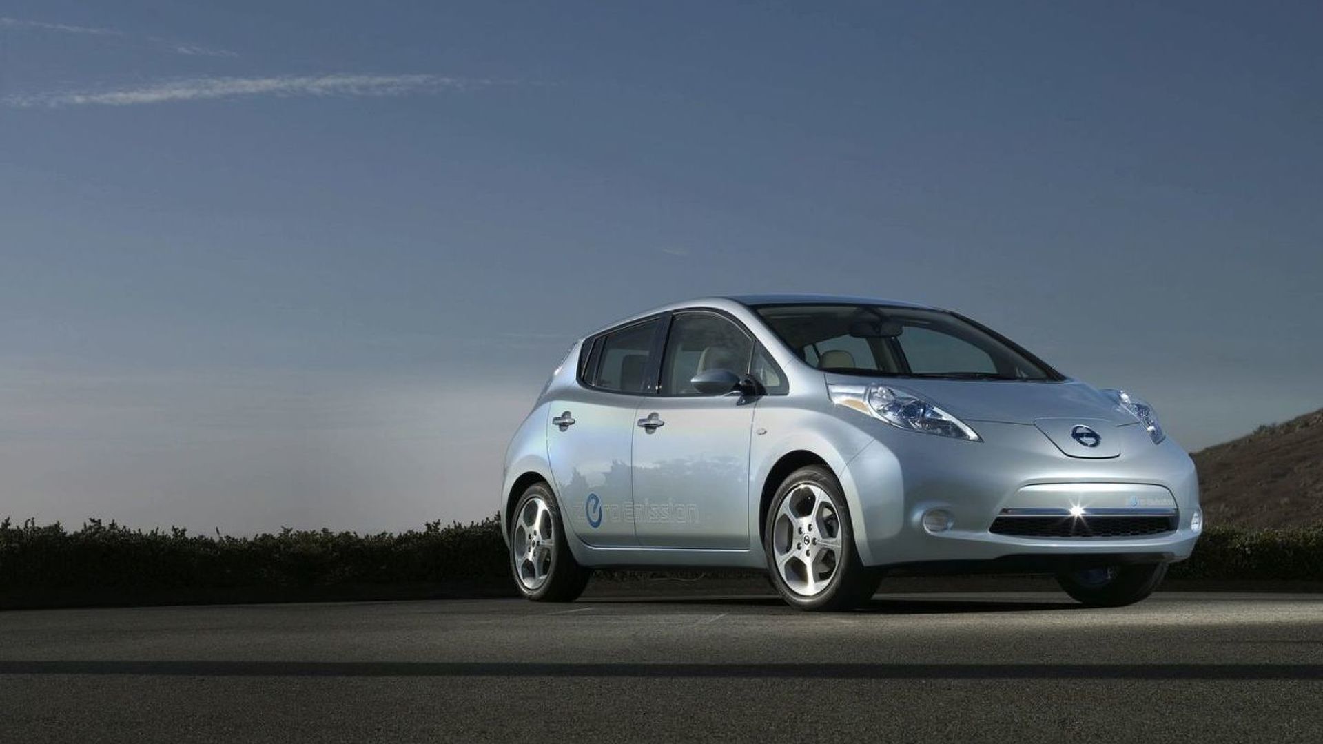 2011 Nissan Leaf Electric Vehicle 31.03.2010