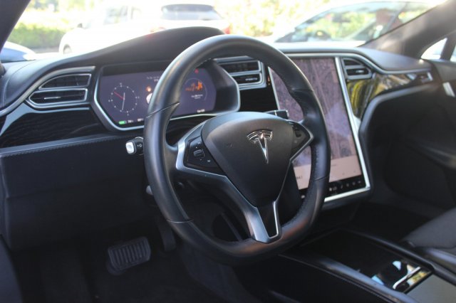 2018 Tesla Model S 5YJSA1E26JF252358