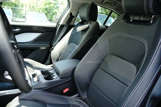 2019 Jaguar I-Pace - Images - 14