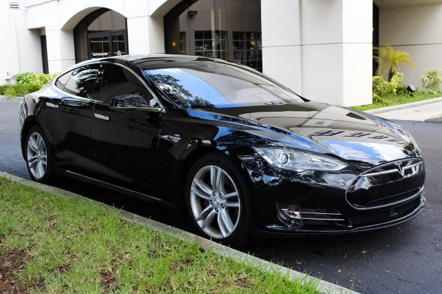 2016 Tesla Model S 5YJSA1E26GF122248