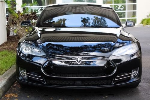 2016 Tesla Model S 5YJSA1E26GF122248