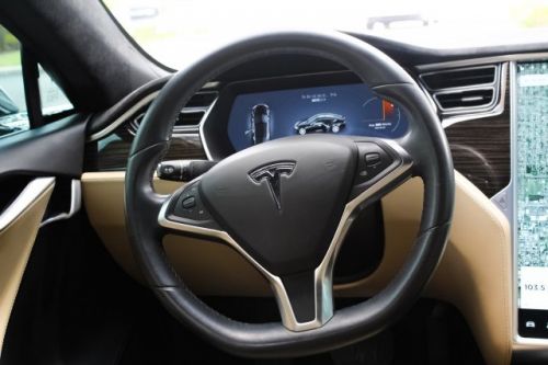 2016 Tesla Model S 5YJSA1E26GF122248