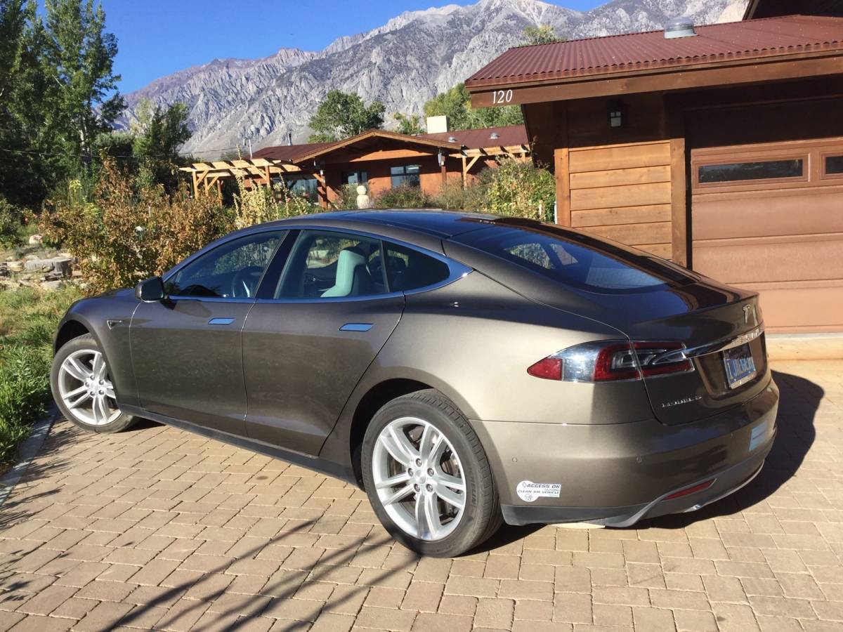 2015 Tesla Model S 5YJSA1E27FF119941