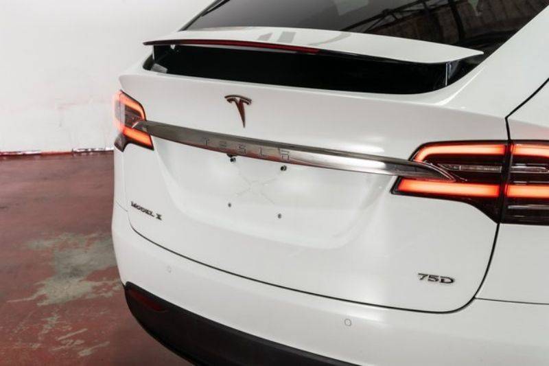 2016 Tesla Model X 5YJXCBE29GF018892