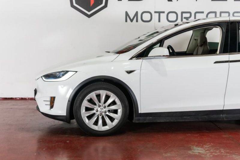 2016 Tesla Model X 5YJXCBE29GF018892